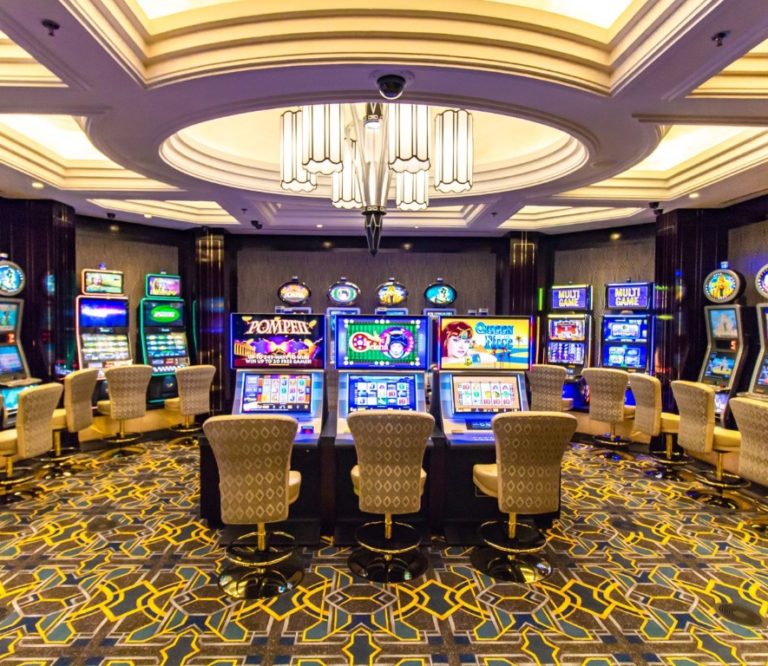 Privé - Suncoast Casino | Private Casino Experience